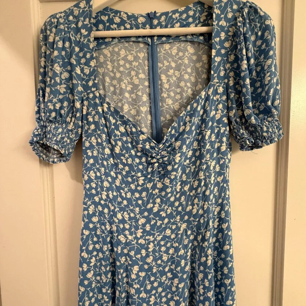 Reformation Lacy Dress, Blue and White Floral Midi Dress, size US 4 - Picture 8 of 9